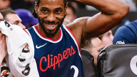 新加坡跆拳道世锦赛首日揽一金两银佳绩